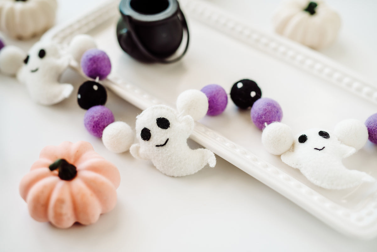 Soft Spooky Ghost Felt Halloween Garland